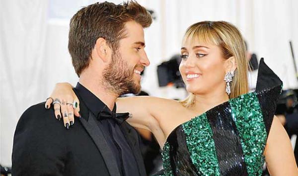 Miley Cyrus And Liam Hemsworth Divorced