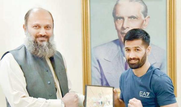 Rs 5 Lakh For Wasim Boxer