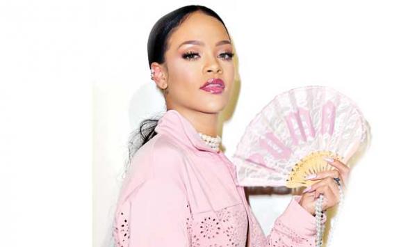 Rihanna Visual Biography