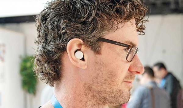 Googles Earphones Will Instantly Translate To Green