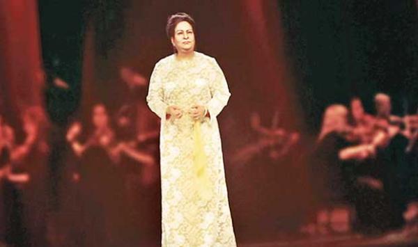 Hologram Concert Of Egyptian Singer Um Kalsum