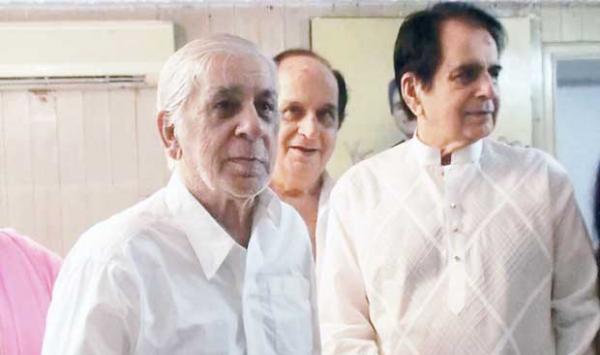 Dilip Kumar S Two Brothers Are Victims Of Corona