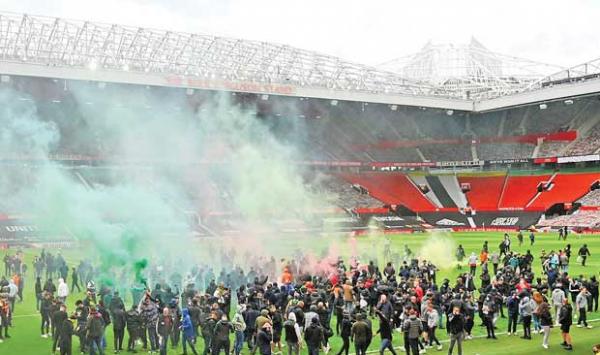 Manchester United Fans Storm The Stadium